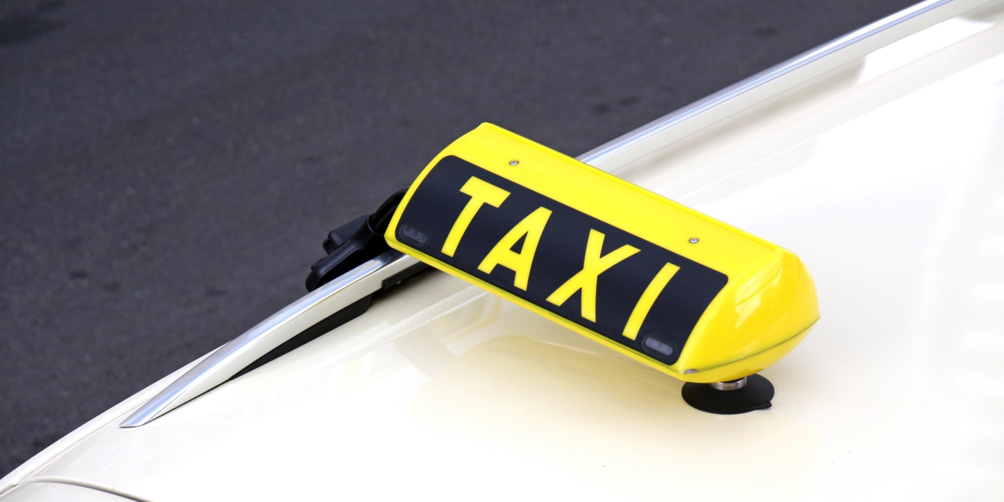 Symbolbild Taxi/Mitfahrgelegenheit