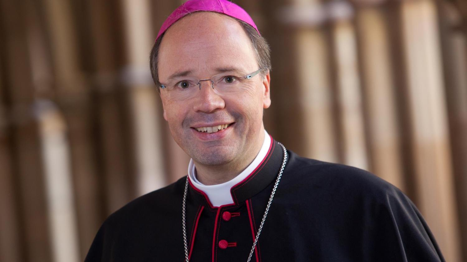 Porträtfoto von Bischof Dr. Stephan Ackermann