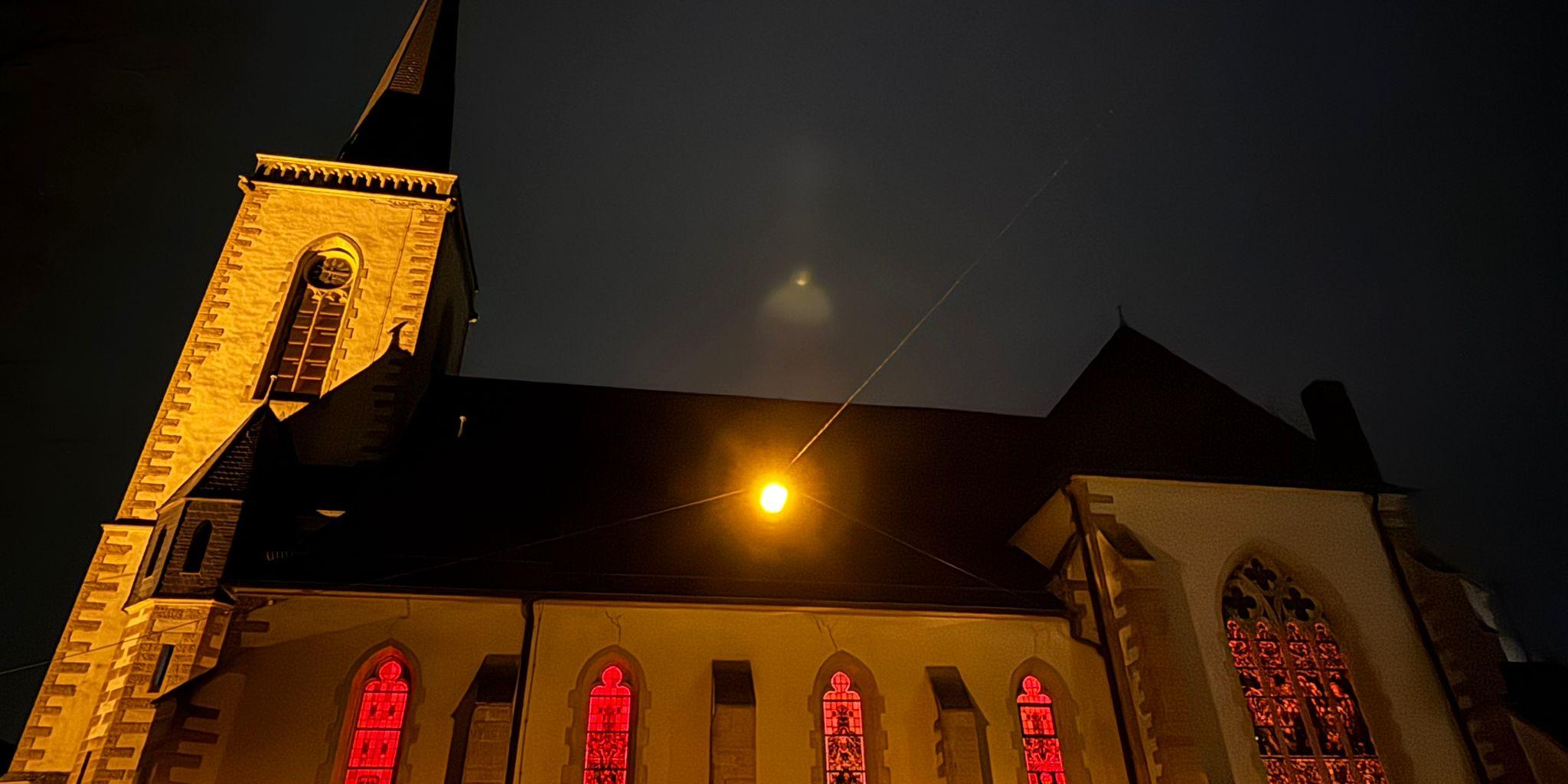 Die illuminierten Kirchen in Heilig Kreuz (Fotoserie)