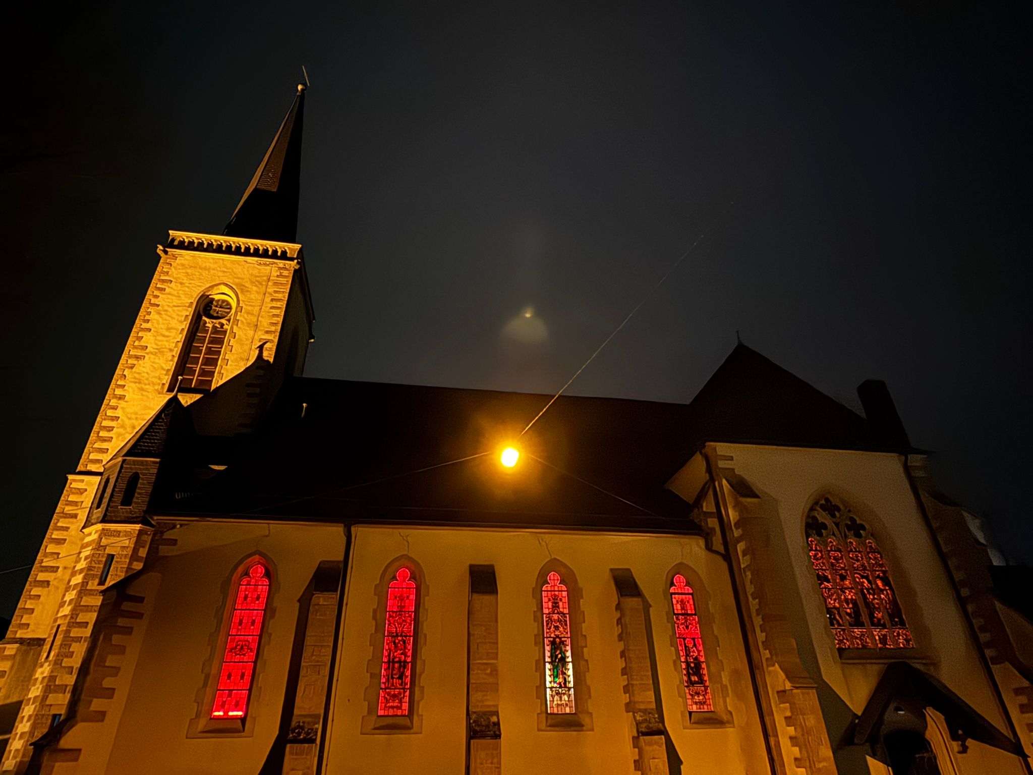 Die illuminierten Kirchen in Heilig Kreuz (Fotoserie)